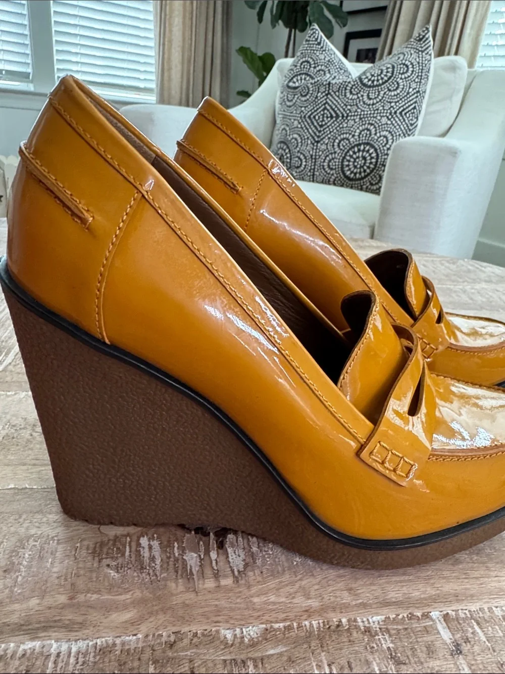 Carlo Pazolini Patent Leather Loafer wedge Heel Size 39